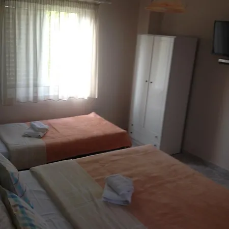 Dolphins House * Nea Vrasna