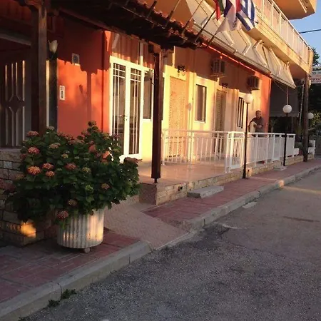Dolphins House * Vrasná